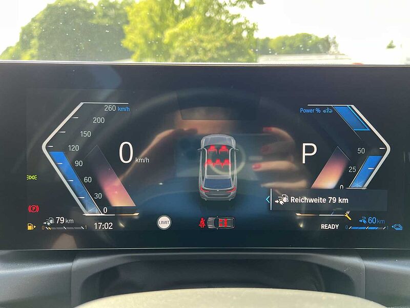 BMW 330 e xDrive Komfortzg. Klimaaut Lederlenkrad Lor