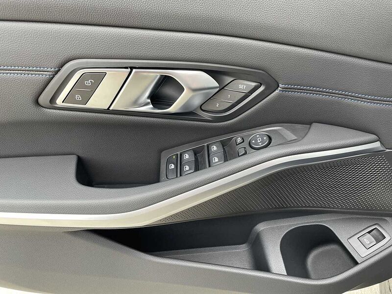 BMW 320 d M Sport Head-Up Display DAB LED RFK Schaltw