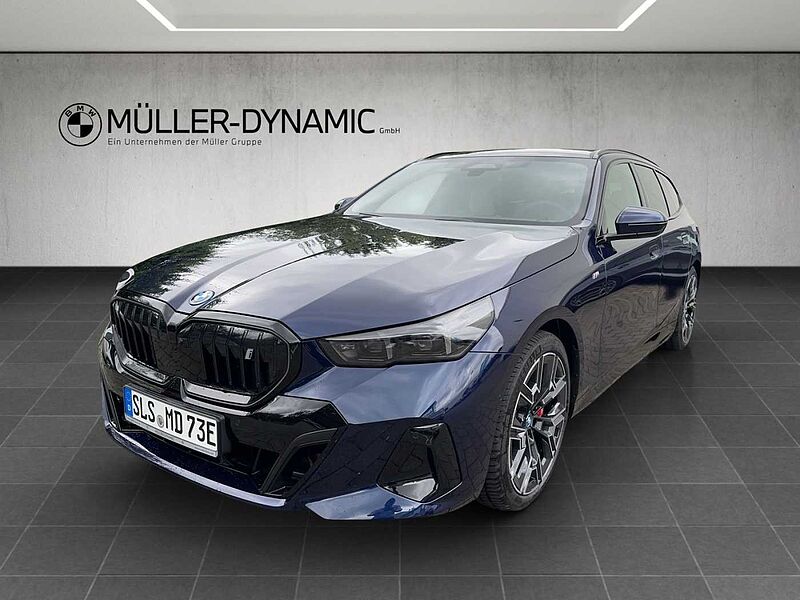 BMW i5 eDrive40 TOURING M SPORT PRO PANO B&W AHK