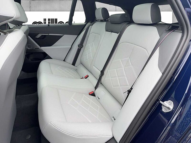 BMW i5 eDrive40 TOURING M SPORT PRO PANO B&W AHK