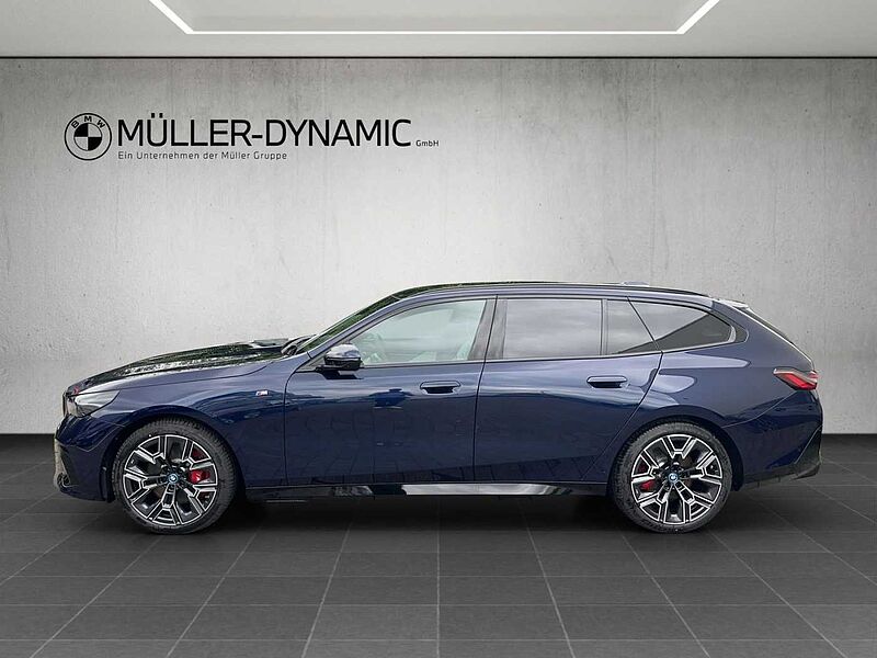 BMW i5 eDrive40 TOURING M SPORT PRO PANO B&W AHK