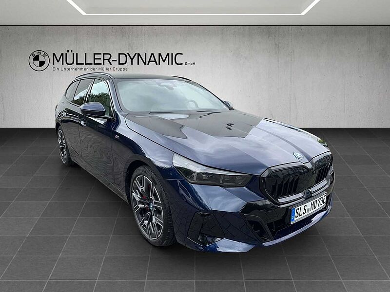 BMW i5 eDrive40 TOURING M SPORT PRO PANO B&W AHK