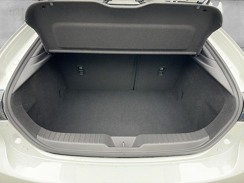 Mazda 3 G 140 PS 6AT FWD HOMURA G 140 PS 6AT FWD HOMURA