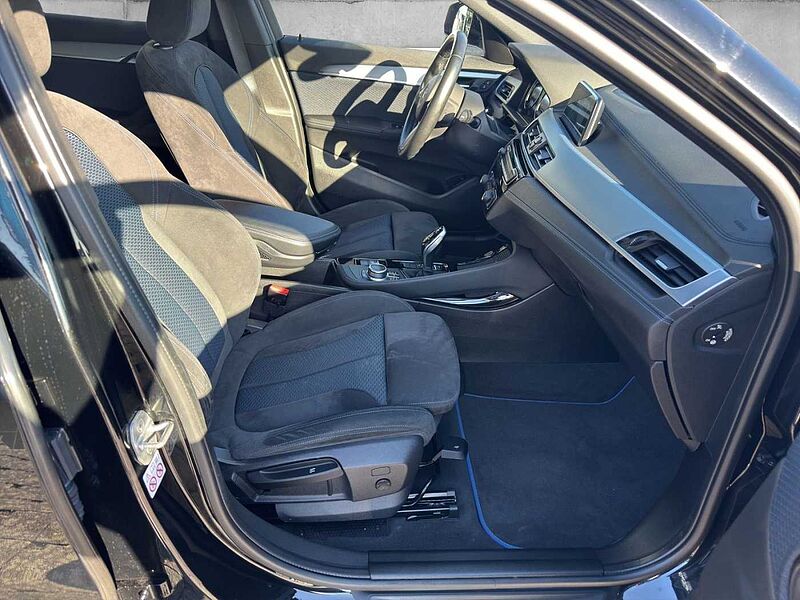 BMW X2 sDrive18i M SPORT LED PDC NAVI SHZ KOMFORTZUG