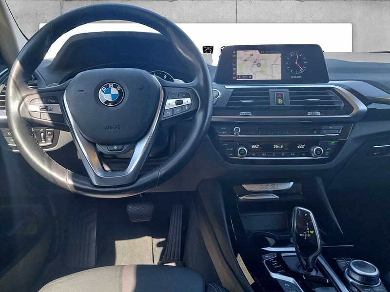 BMW X3 xDrive20d X LINE LED VIRT COCK+ AHK PDC