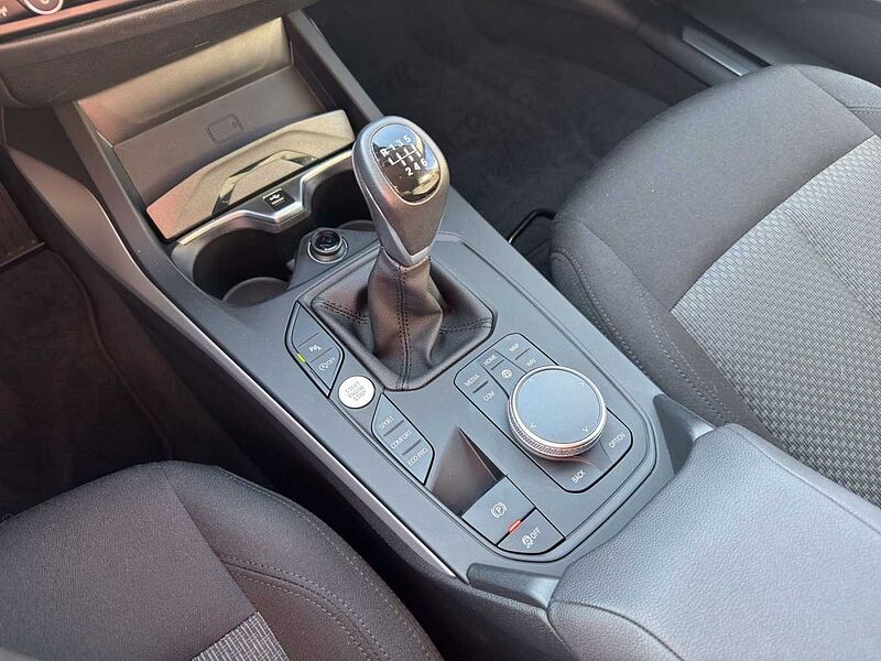 BMW 116 i ADVANATGE LED KLIMAAUTO VIRT COCK PROF DAB