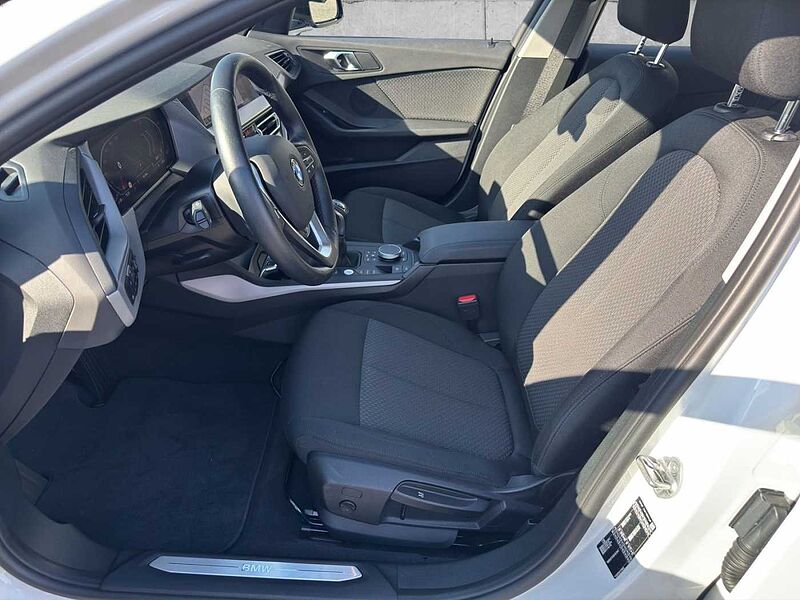BMW 116 i ADVANATGE LED KLIMAAUTO VIRT COCK PROF DAB