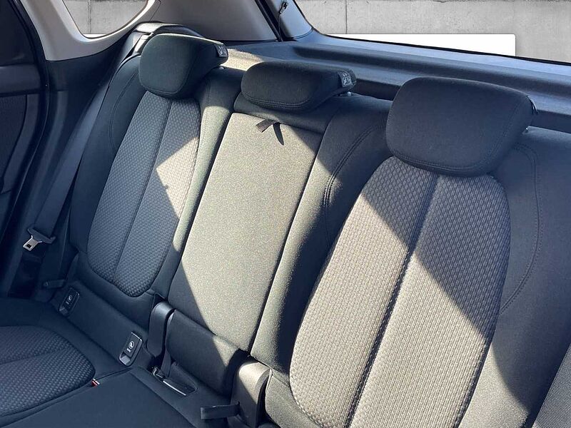 BMW 220 Active Tourer i ACTIVE TOURER XLINE PDC KLIMAAUTO SHZ TEMPO