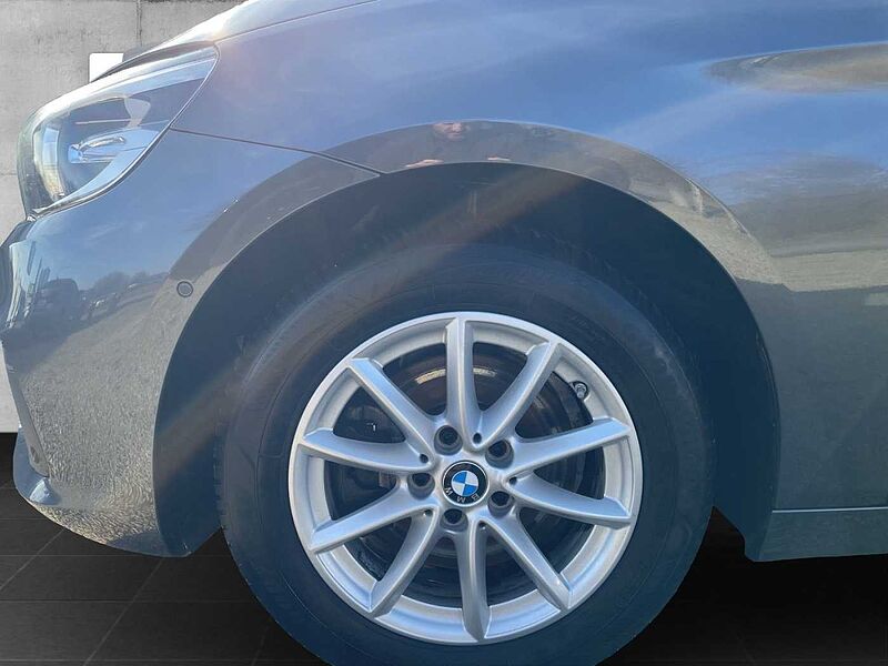 BMW 220 Active Tourer i ACTIVE TOURER XLINE PDC KLIMAAUTO SHZ TEMPO