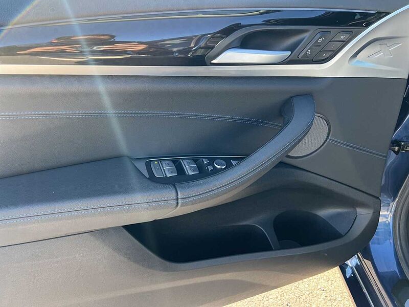 BMW iX3 LED KOMFORTZUG HUD SHZ 360° KAMERA HARMAN KA
