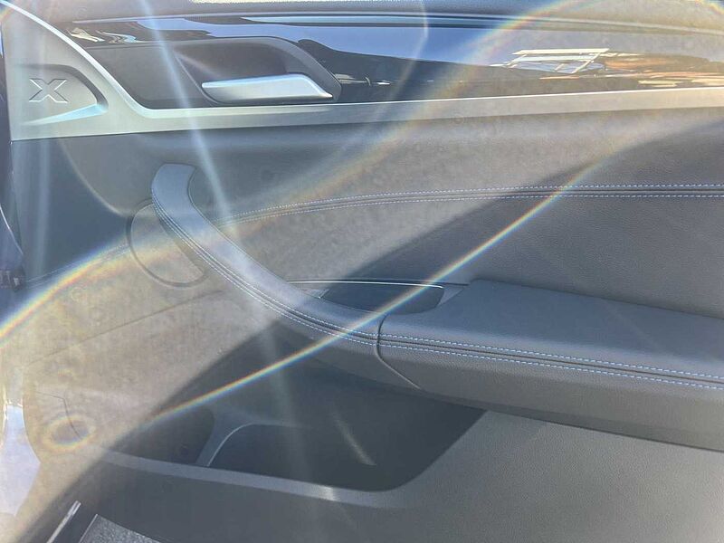 BMW iX3 LED KOMFORTZUG HUD SHZ 360° KAMERA HARMAN KA