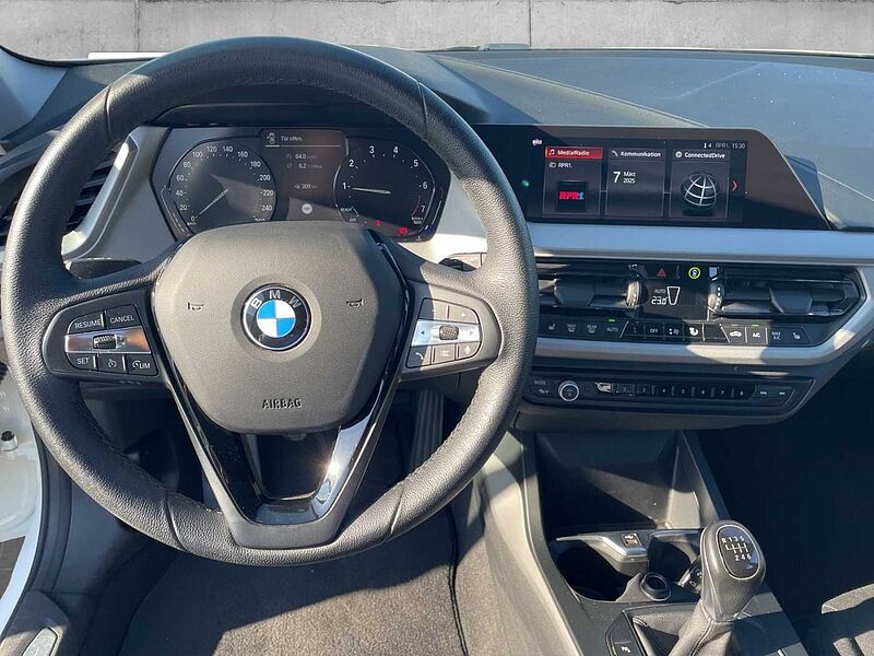 BMW 116 i ADVNATGE AHK TEMPOMAT RÜCKFAHR DAB SHZ
