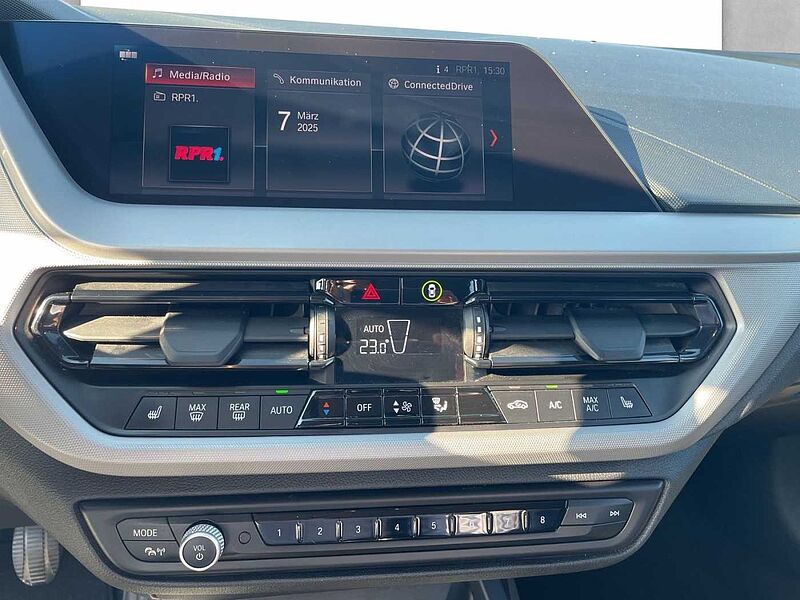 BMW 116 i ADVNATGE AHK TEMPOMAT RÜCKFAHR DAB SHZ