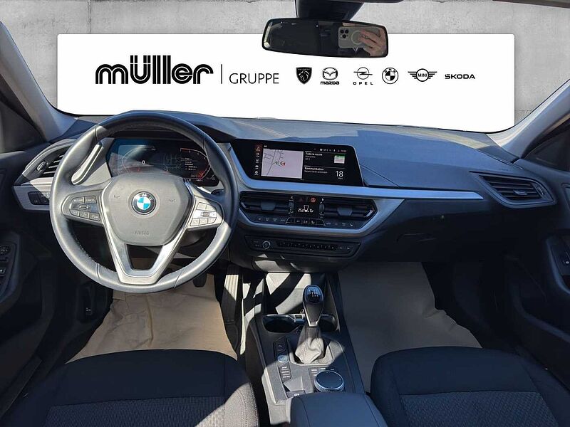 BMW 118 i ADVANATGE LED PDC TEMPOMAT VIRT COCK PROF D