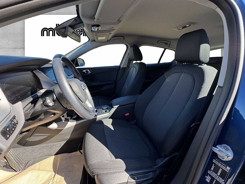 BMW 118 i ADVANATGE LED PDC TEMPOMAT VIRT COCK PROF D