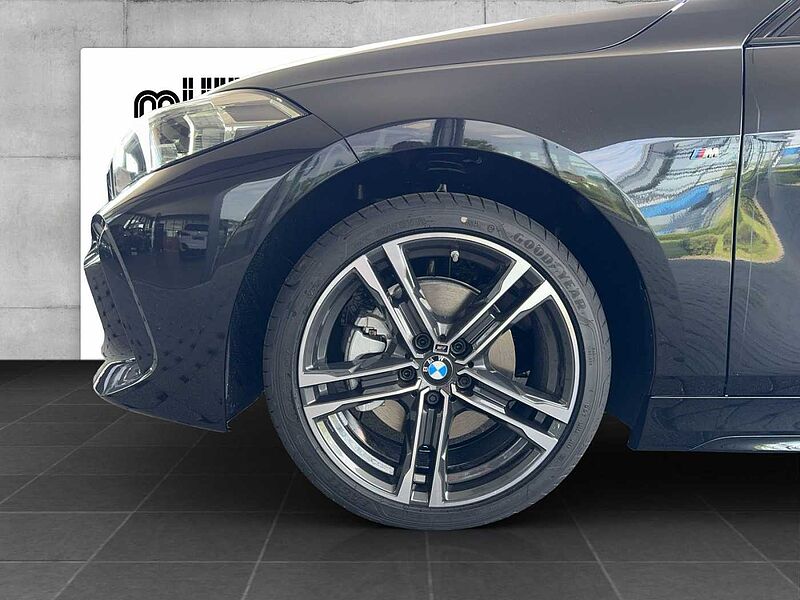 BMW 118 i M Sport LED HIFI HUD PDC SHZ AHK '18'