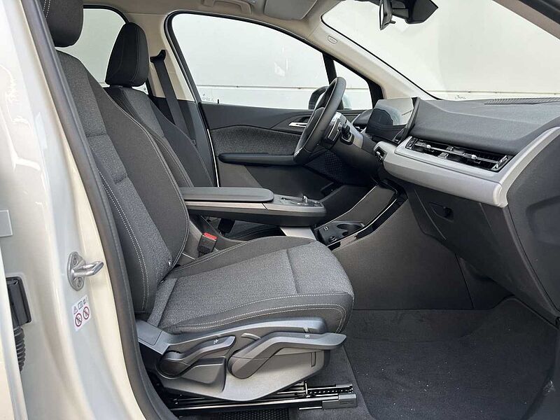 BMW 218 Active Tourer d ACTIVE TOURER AHK RÜCKFAHR DAB SHZ