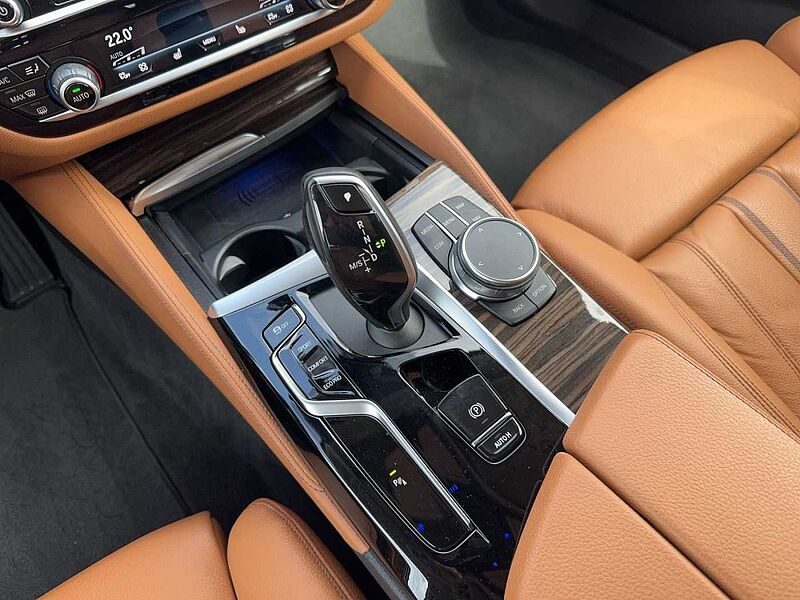 BMW 530 d xDrive LIMOUSINE LUXURY LINE LASER HUD HARM