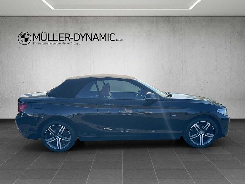 BMW 218 i CABRIO SPORT LINE XENON KLIMAAUTO PDC TEMPO