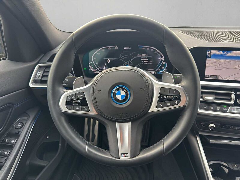 BMW 330 e xDrive M SPORT LED TEMPOMAT VIRT COCK PROF
