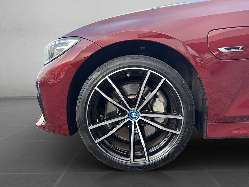 BMW 330 e xDrive M SPORT LED TEMPOMAT VIRT COCK PROF