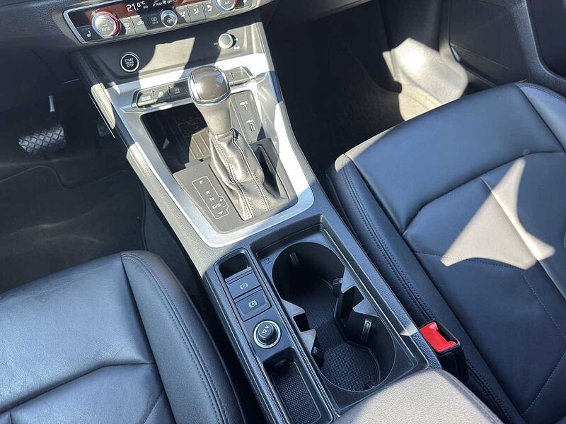 Audi Q3 45 TFSI quattro DAB Tempomat AHK el. Sitze