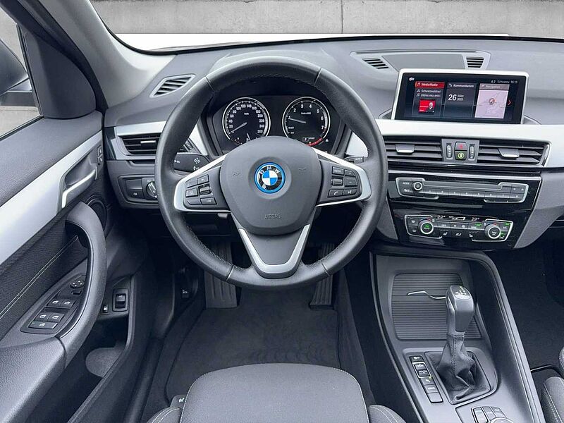 BMW X1 xDrive25e ADVANATGE LED HIFI PANO NAVI KOMFOR