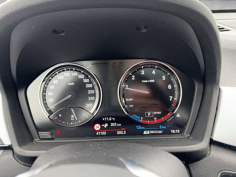 BMW X1 xDrive25e ADVANATGE LED HIFI PANO NAVI KOMFOR