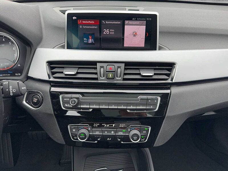 BMW X1 xDrive25e ADVANATGE LED HIFI PANO NAVI KOMFOR