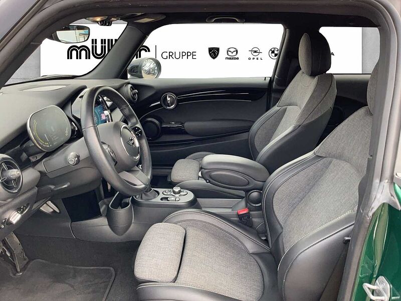 MINI COOPER SE CLASSIC TRIM NAVI TEMPOMAT PDC