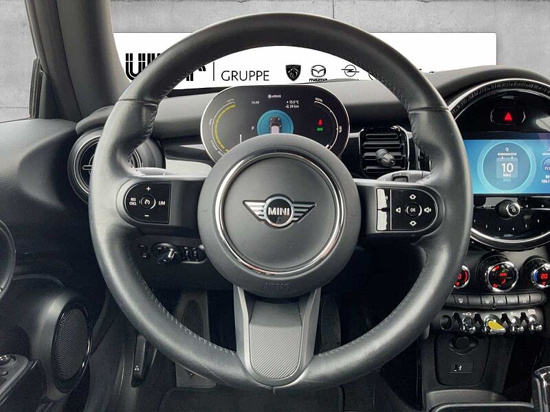 MINI COOPER SE CLASSIC TRIM NAVI TEMPOMAT PDC