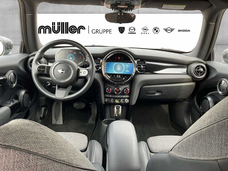 MINI COOPER SE CLASSIC TRIM NAVI TEMPOMAT PDC
