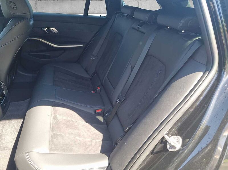 BMW 330 i xDrive TOURING M SPORT LASER PANO KOMFORTZU
