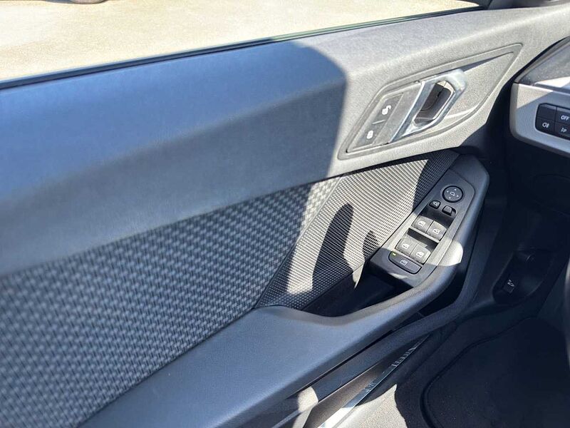 BMW 118 d ADVANATGE LED HIFI VIRT COCK PROF KOMFORTZU