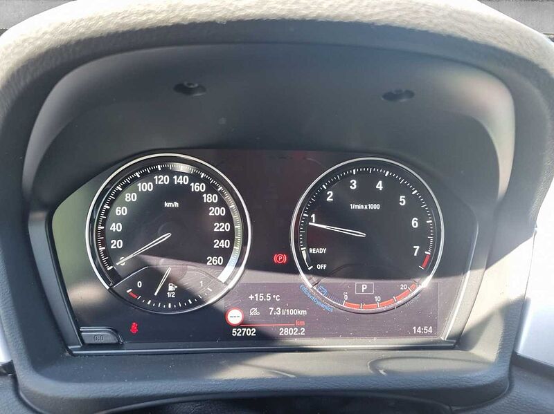 BMW X1 sDrive20i ADVANATGE LED AHK PDC NAVI TEMPOMAT