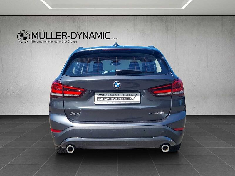BMW X1 sDrive20i ADVANATGE LED AHK PDC NAVI TEMPOMAT
