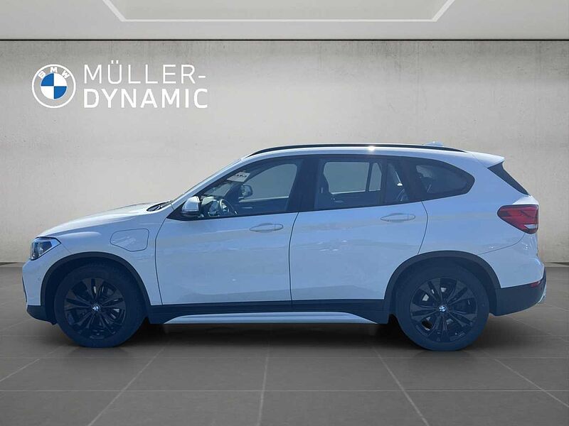 BMW X1 xDrive25e SPORT LINE LED AHK TEMPOMAT NAVI SH
