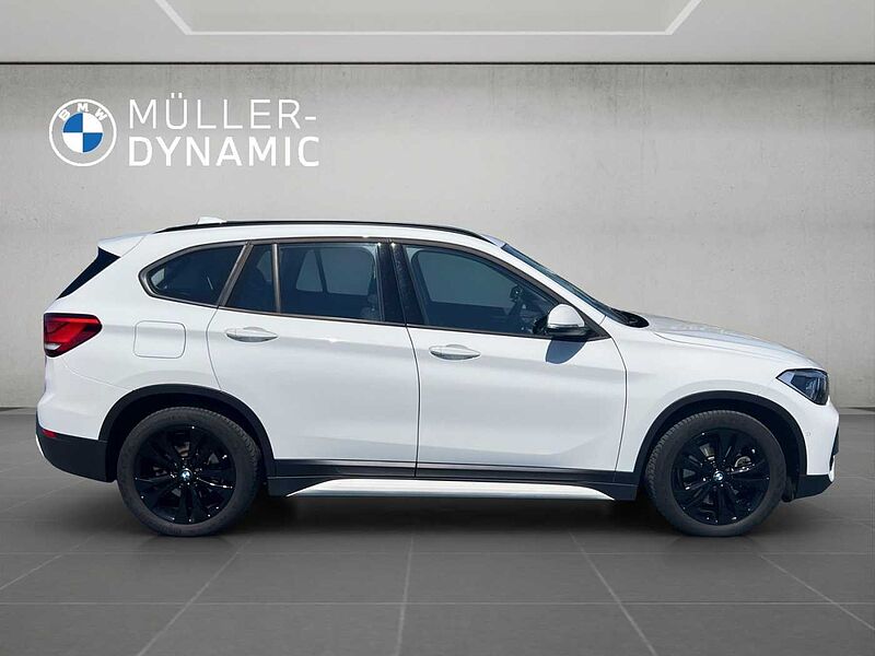 BMW X1 xDrive25e SPORT LINE LED AHK TEMPOMAT NAVI SH
