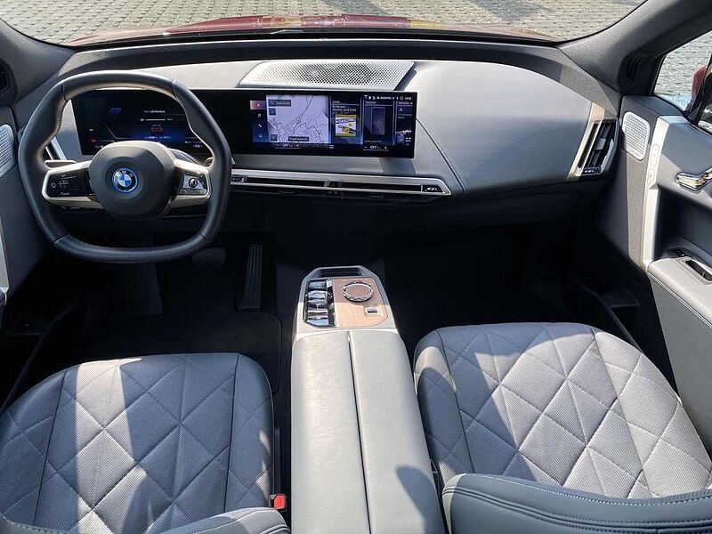 BMW iX M60 LASER PANO AHK SOFT CLOSE B&W KOMFORTZUG