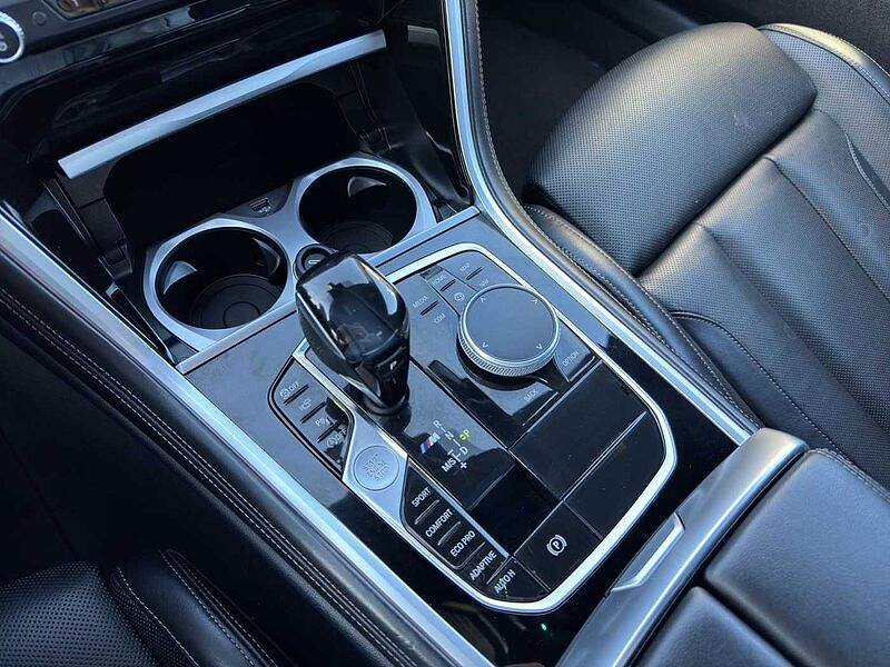 BMW M850 i xDrive Coupé