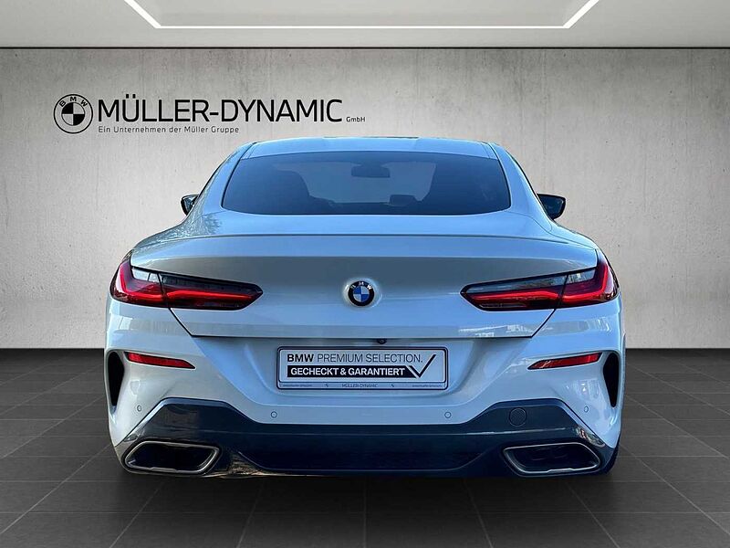 BMW M850 i xDrive Coupé
