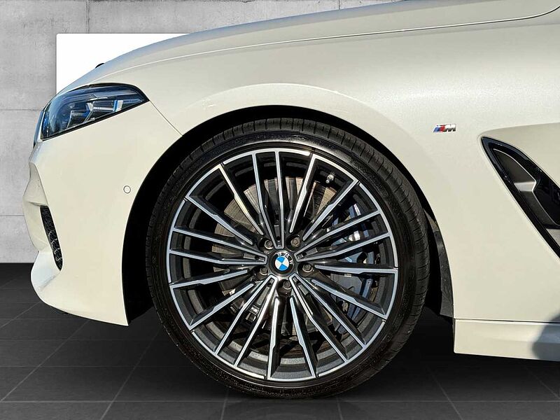 BMW M850 i xDrive Coupé