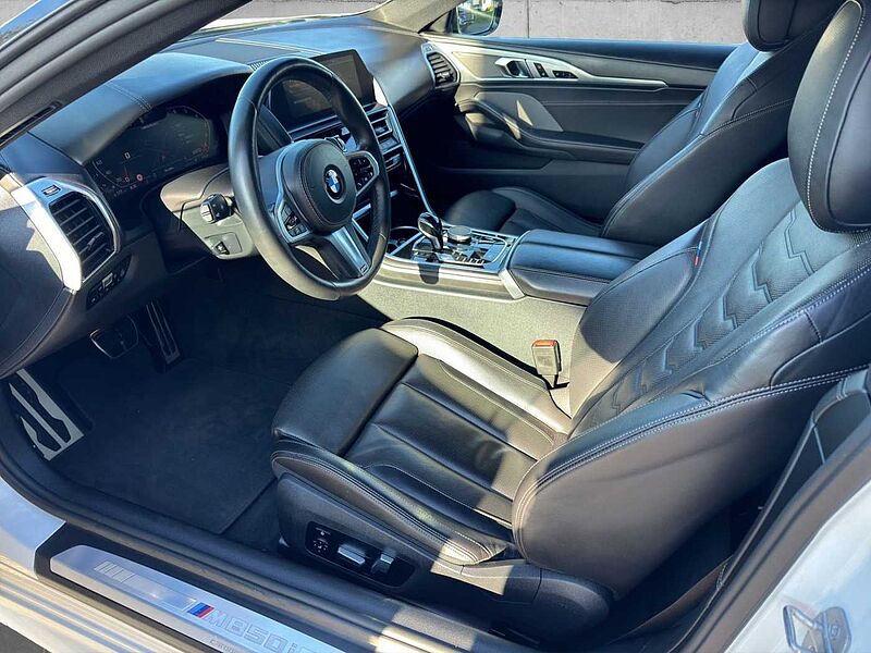 BMW M850 i xDrive Coupé