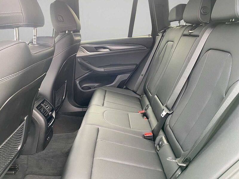 BMW X3 xDrive20i LED VIRT COCK RÜCKFAHR DAB SHZ