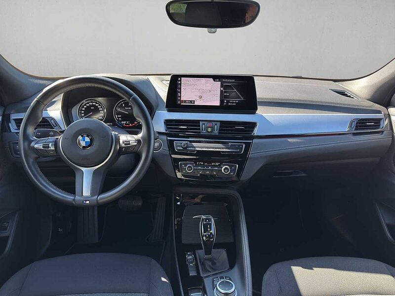 BMW X2 sDrive20d ADVANTAGE LED KOMFORTZUG NAVI+ PDC