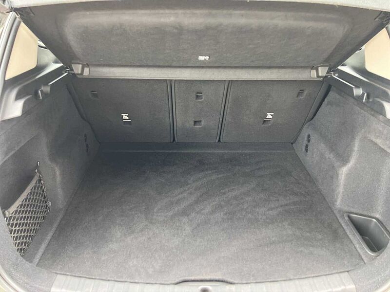 BMW 218 Active Tourer i Active Tourer DAB Parkassistent Shz