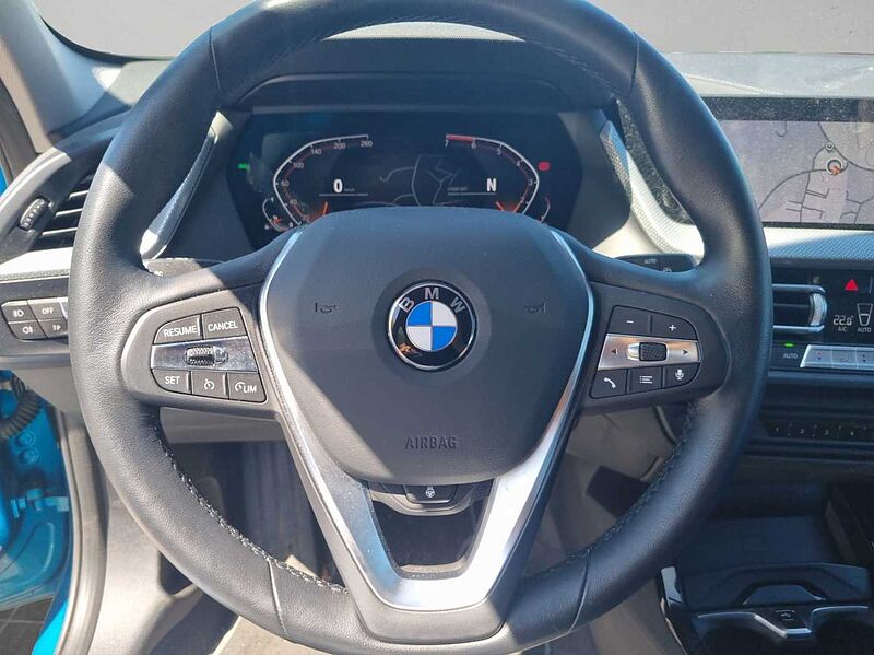 BMW 118 i SPORT LINE LED RÜCKFAHR KOMFORTZUG TEMPOMAT