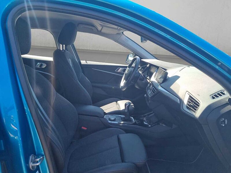 BMW 118 i SPORT LINE LED RÜCKFAHR KOMFORTZUG TEMPOMAT