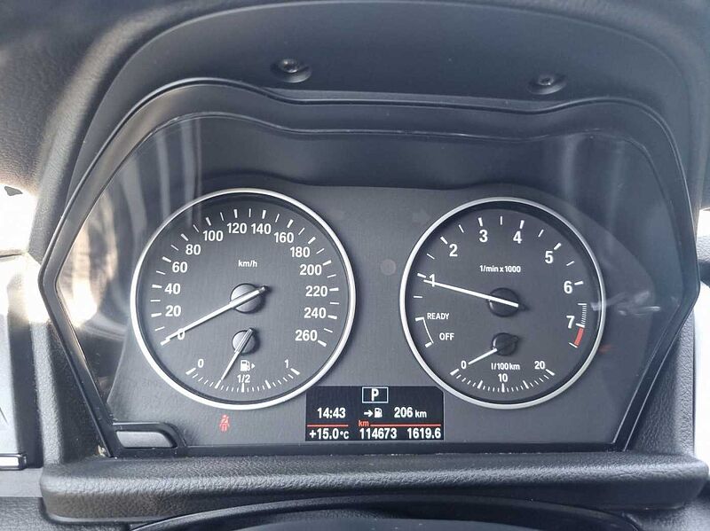 BMW 218 Active Tourer i ADVANTAGE LED PDC NAVI AUTOMATIK SHZ KLIMAA