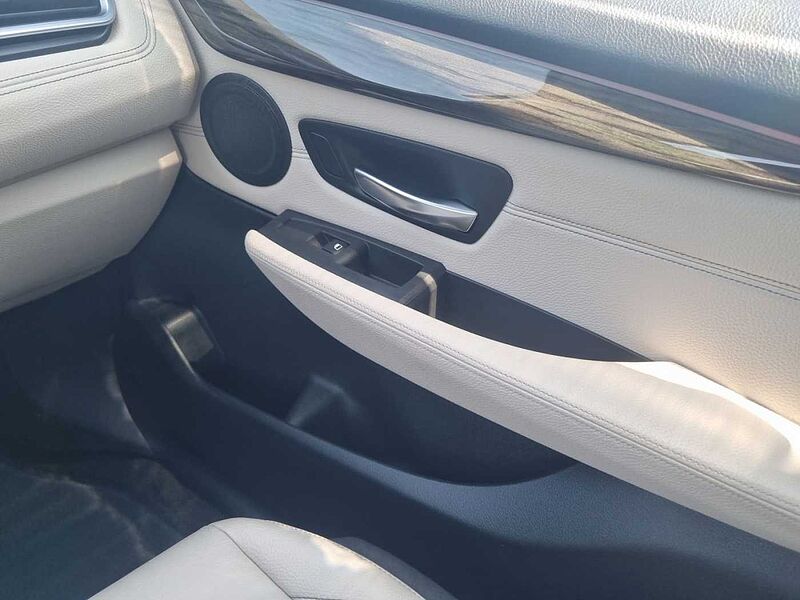 BMW 218 Active Tourer i LUXURY LINE LED PDC KLIMAAUTO SHZ NAVI